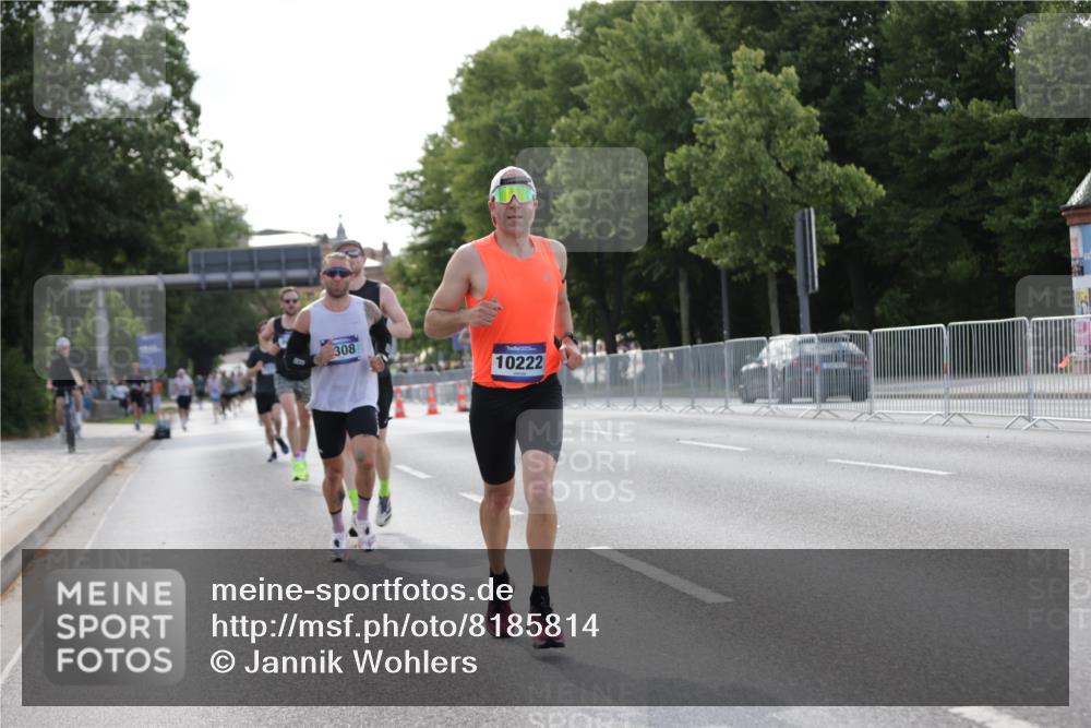 29.06.2025 - hella hamburg halbmarathon Jannik Wohlers http://msf.ph/oto/8185814 29.06.2025 09:43:37 Lombardsbrücke 1122, 1953, 2483, 3189, 3379, 5308, 7231, 8376, 9047, 10222, 11150, 13383, 13606, 17040, 18832 meine-sportfotos.de