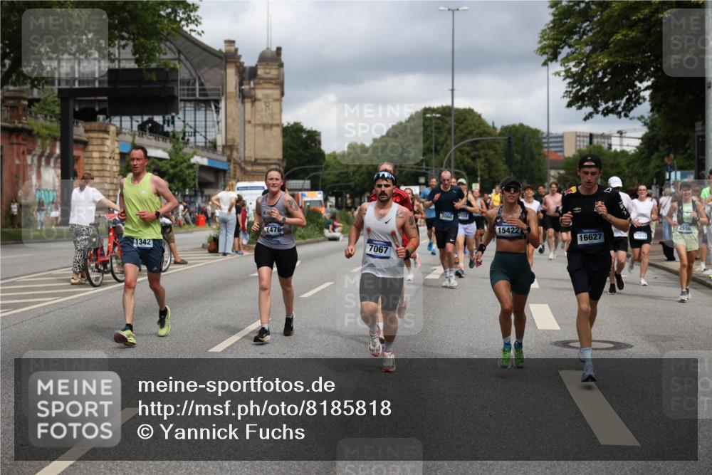 29.06.2025 - hella hamburg halbmarathon Yannick Fuchs http://msf.ph/oto/8185818 29.06.2025 10:43:35 20KM 1094, 1342, 1381, 1476, 2013, 2504, 2516, 2592, 2596, 2706, 2878, 2889, 2937, 3060, 3692, 4017, 4832, 5460, 5705, 6158, 7067, 7297, 7332, 8112, 8437, 8821, 9038, 9126, 9200, 9213, 9463, 9619, 9649, 9695, 9924, 9965, 10184, 11340, 11519, 11579, 11779, 11819, 11977, 12035, 12094, 12271, 12421, 12670, 13233, 13688, 13690, 14526, 15422, 15523, 16114, 16369, 16627, 16653, 16731, 16891, 17173, 17632, 17753, 18058, 18842, 18926, 19109 meine-sportfotos.de