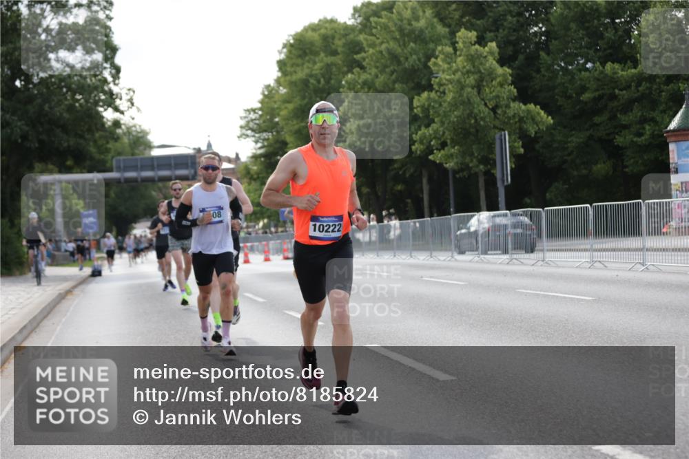 29.06.2025 - hella hamburg halbmarathon Jannik Wohlers http://msf.ph/oto/8185824 29.06.2025 09:43:37 Lombardsbrücke 1122, 1953, 2483, 3189, 3379, 5308, 7231, 8376, 9047, 10222, 11150, 13383, 13606, 17040, 18832 meine-sportfotos.de
