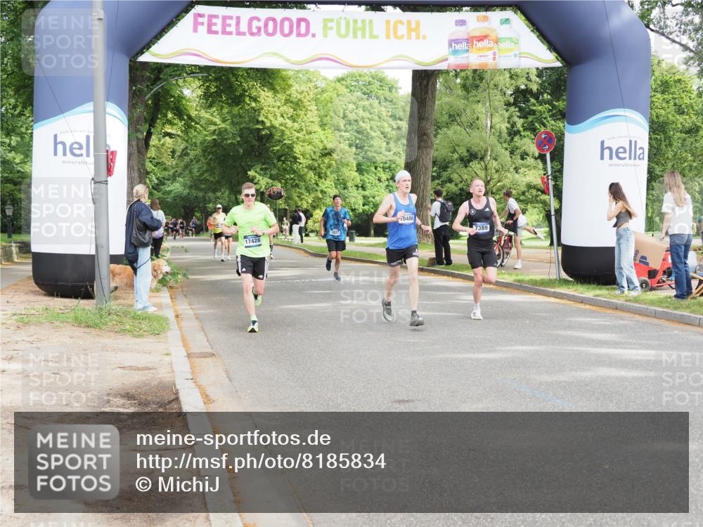 29.06.2025 - hella hamburg halbmarathon MichiJ http://msf.ph/oto/8185834 29.06.2025 10:18:41 Zwischen KM18-KM19 7389, 8473, 17374 meine-sportfotos.de