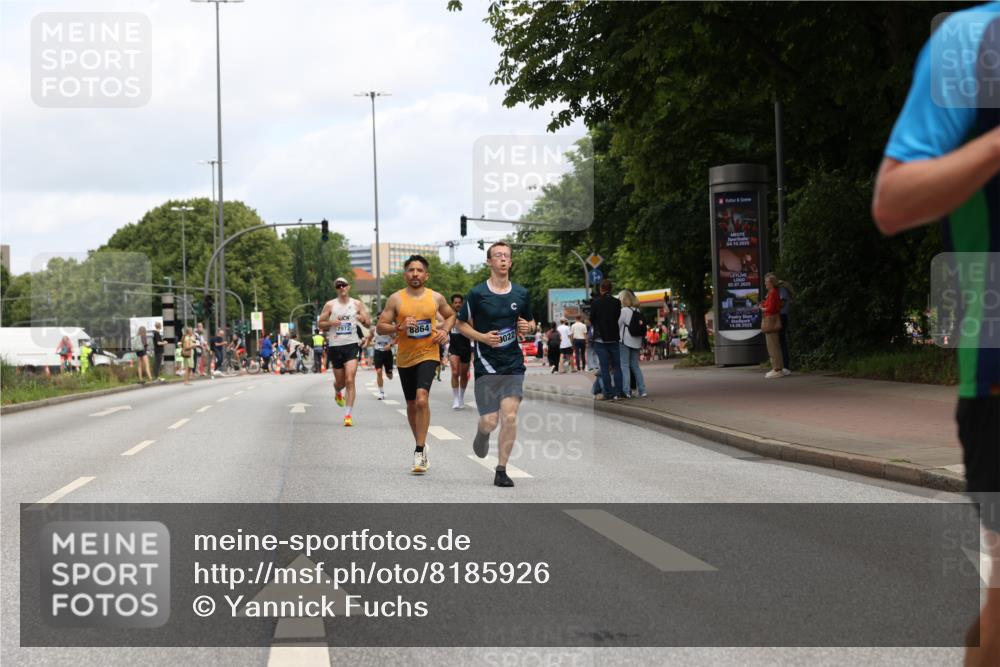 29.06.2025 - hella hamburg halbmarathon Yannick Fuchs http://msf.ph/oto/8185926 29.06.2025 10:29:39 20KM 1217, 1562, 4477, 5048, 5152, 6169, 7972, 8395, 8864, 8901, 9686, 12204, 12369, 14069, 14388, 14603, 14952, 15391, 15991, 16140, 16712, 16963, 16964, 17014, 17643, 18419, 19022 meine-sportfotos.de