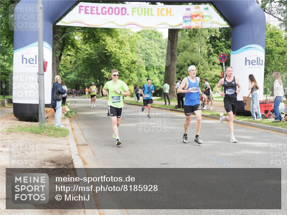 29.06.2025 - hella hamburg halbmarathon MichiJ http://msf.ph/oto/8185928 29.06.2025 10:18:42 Zwischen KM18-KM19 7389, 8473, 17374 meine-sportfotos.de