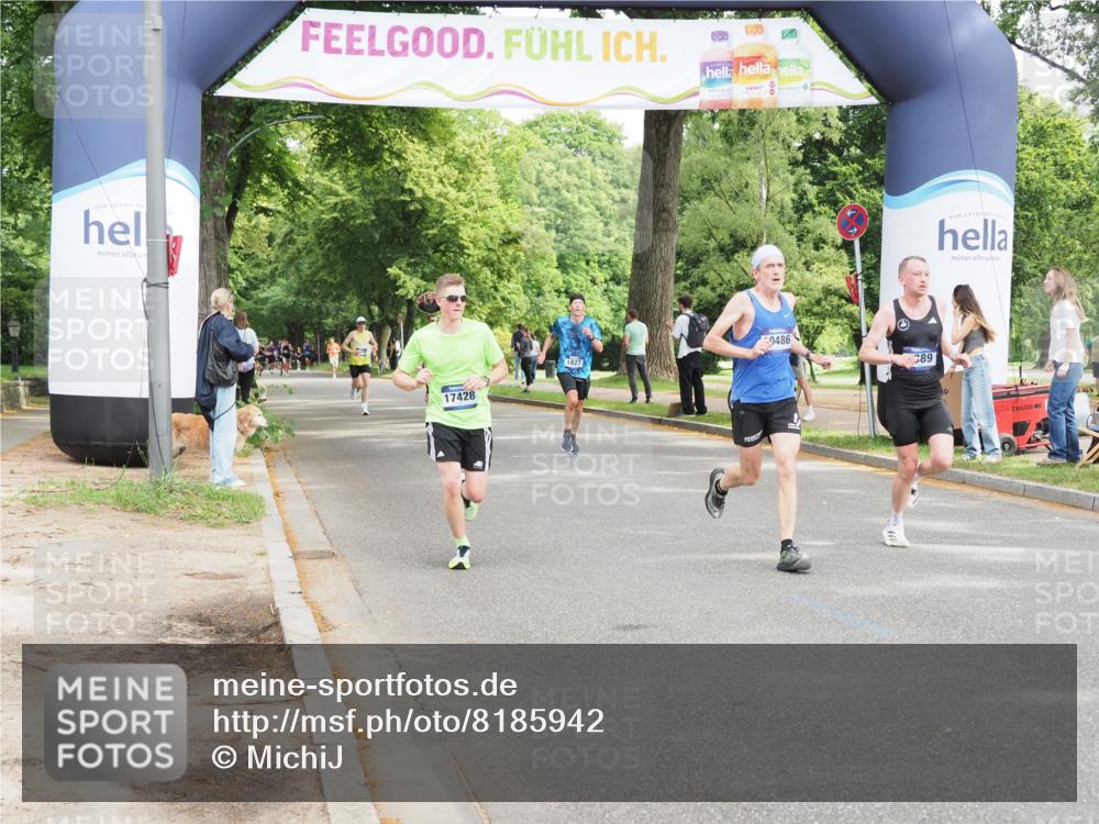 29.06.2025 - hella hamburg halbmarathon MichiJ http://msf.ph/oto/8185942 29.06.2025 10:18:42 Zwischen KM18-KM19 7389, 8473, 17374 meine-sportfotos.de