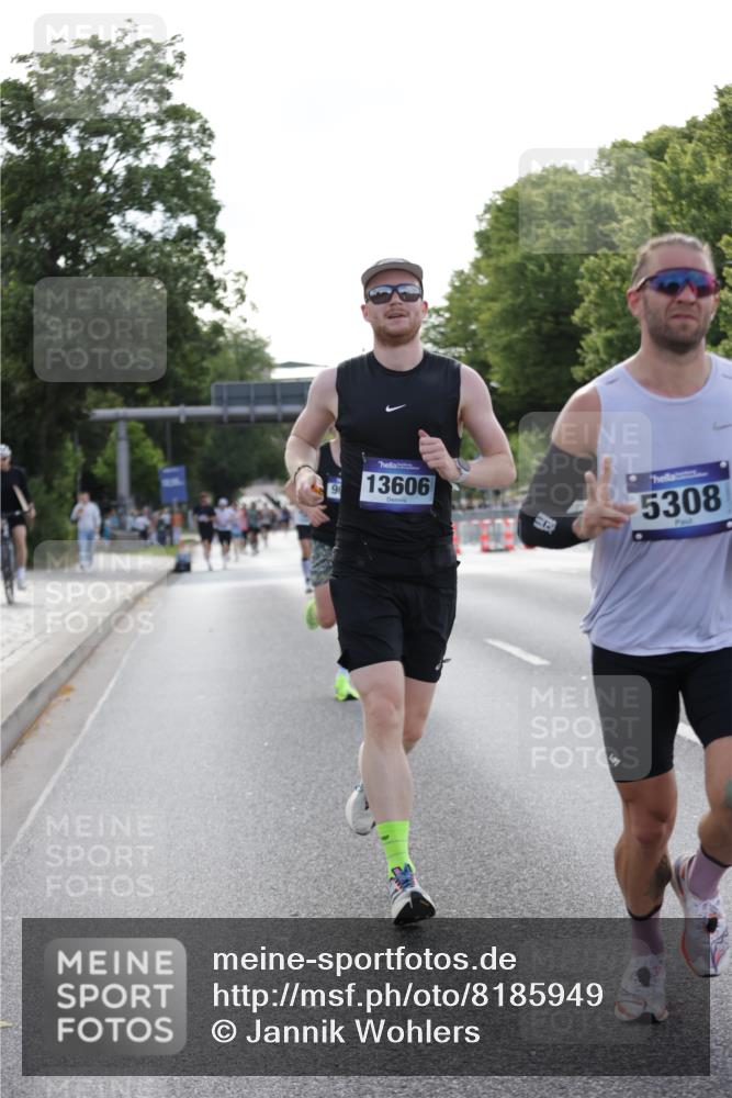 29.06.2025 - hella hamburg halbmarathon Jannik Wohlers http://msf.ph/oto/8185949 29.06.2025 09:43:39 Lombardsbrücke 1122, 1953, 2483, 3189, 3379, 5308, 7231, 8376, 9047, 10222, 10655, 11150, 13383, 13606 meine-sportfotos.de