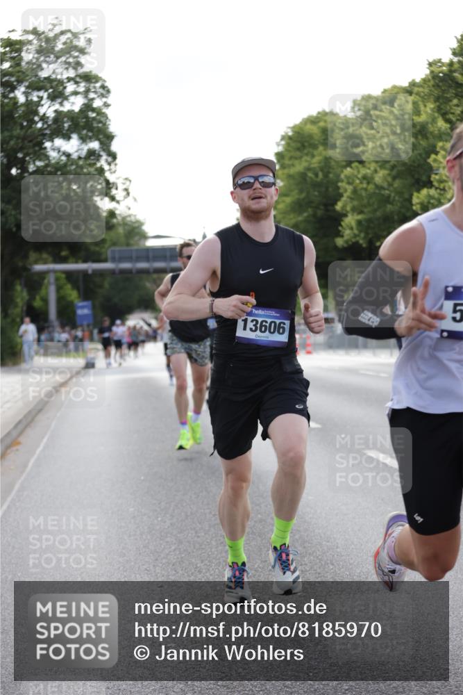 29.06.2025 - hella hamburg halbmarathon Jannik Wohlers http://msf.ph/oto/8185970 29.06.2025 09:43:39 Lombardsbrücke 1122, 1953, 2483, 3189, 3379, 5308, 7231, 8376, 9047, 10222, 10655, 11150, 13383, 13606 meine-sportfotos.de