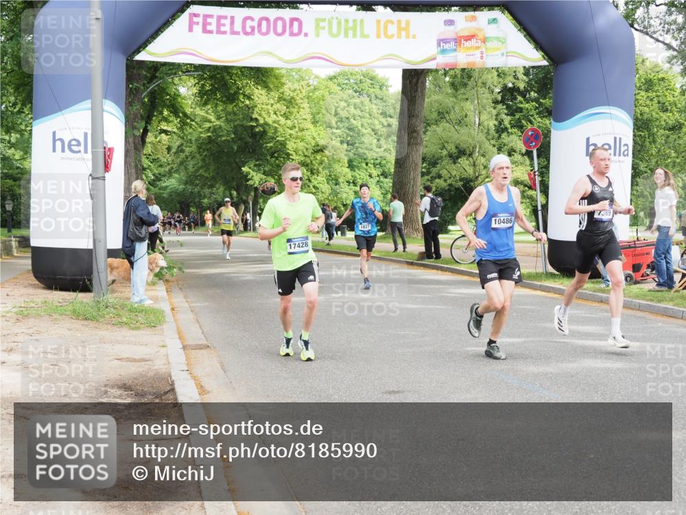 29.06.2025 - hella hamburg halbmarathon MichiJ http://msf.ph/oto/8185990 29.06.2025 10:18:42 Zwischen KM18-KM19 7389, 8473, 17374 meine-sportfotos.de