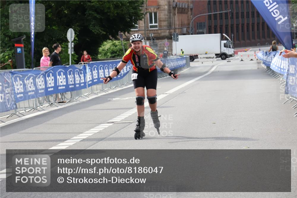 29.06.2025 - hella hamburg halbmarathon Strokosch-Dieckow http://msf.ph/oto/8186047 29.06.2025 09:26:03 Ziel 20463 meine-sportfotos.de