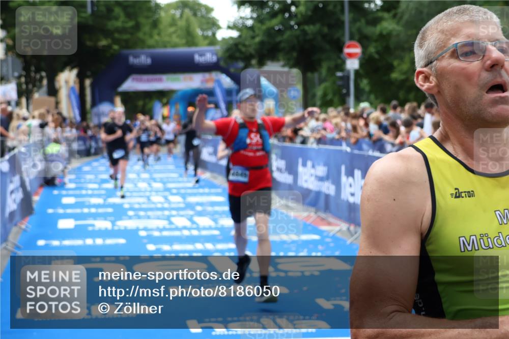 29.06.2025 - hella hamburg halbmarathon Zöllner http://msf.ph/oto/8186050 29.06.2025 10:43:02 Ziel 4823, 7035, 8218, 9364, 10469, 14849, 18659 meine-sportfotos.de