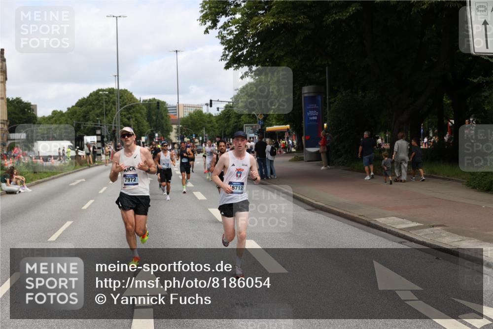 29.06.2025 - hella hamburg halbmarathon Yannick Fuchs http://msf.ph/oto/8186054 29.06.2025 10:29:43 20KM 1217, 1562, 4477, 5269, 5554, 6169, 7867, 7972, 8395, 8864, 8901, 12204, 12369, 14069, 14388, 14603, 14629, 14952, 15390, 15391, 15991, 16140, 16177, 16712, 16811, 16963, 16964, 17643, 18183, 18220, 18419, 19022 meine-sportfotos.de