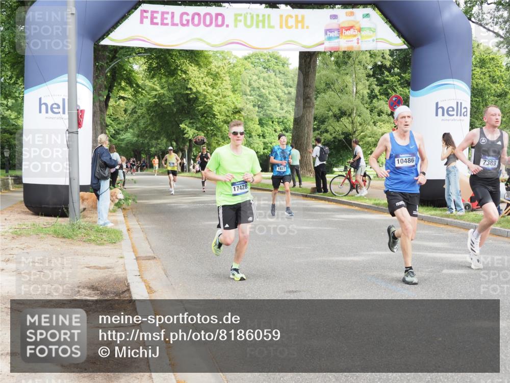 29.06.2025 - hella hamburg halbmarathon MichiJ http://msf.ph/oto/8186059 29.06.2025 10:18:43 Zwischen KM18-KM19 1827, 7389, 8473, 10486, 17374, 17428 meine-sportfotos.de