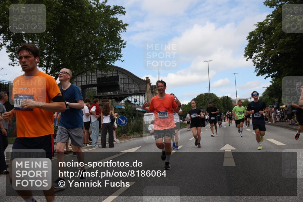 29.06.2025 - hella hamburg halbmarathon Yannick Fuchs http://msf.ph/oto/8186064 29.06.2025 11:21:20 20KM 2010, 2505, 2699, 2751, 3571, 3842, 3910, 4161, 4349, 4373, 4824, 4826, 4877, 5494, 5584, 5629, 6285, 6640, 6710, 7604, 7836, 7917, 8050, 8962, 9913, 10077, 10374, 10594, 11046, 11092, 11668, 11981, 12958, 13090, 13382, 13477, 13934, 14029, 14803, 14810, 14986, 15752, 15869, 16821, 16999, 17034, 17207, 17249, 17438, 18077, 18503, 18610, 19081, 19193 meine-sportfotos.de