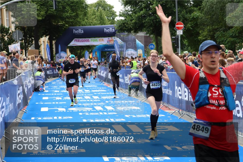 29.06.2025 - hella hamburg halbmarathon Zöllner http://msf.ph/oto/8186072 29.06.2025 10:43:04 Ziel 4823, 7035, 8218, 9364, 10469, 12657, 12723, 12776, 12839, 19038 meine-sportfotos.de