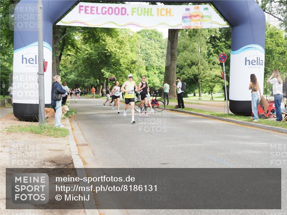 29.06.2025 - hella hamburg halbmarathon MichiJ http://msf.ph/oto/8186131 29.06.2025 10:18:46 Zwischen KM18-KM19 1827, 7389, 10486, 17374, 17428 meine-sportfotos.de