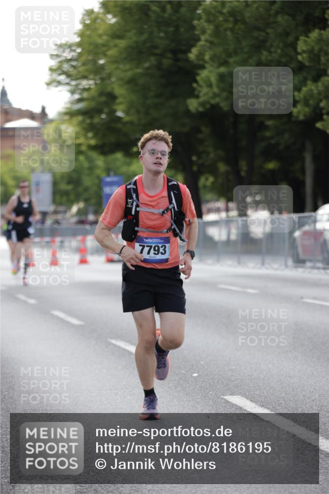 29.06.2025 - hella hamburg halbmarathon Jannik Wohlers http://msf.ph/oto/8186195 29.06.2025 09:43:46 Lombardsbrücke 1122, 1953, 2483, 5308, 7231, 7793, 9047, 9079, 10173, 10222, 10655, 13383, 13606 meine-sportfotos.de