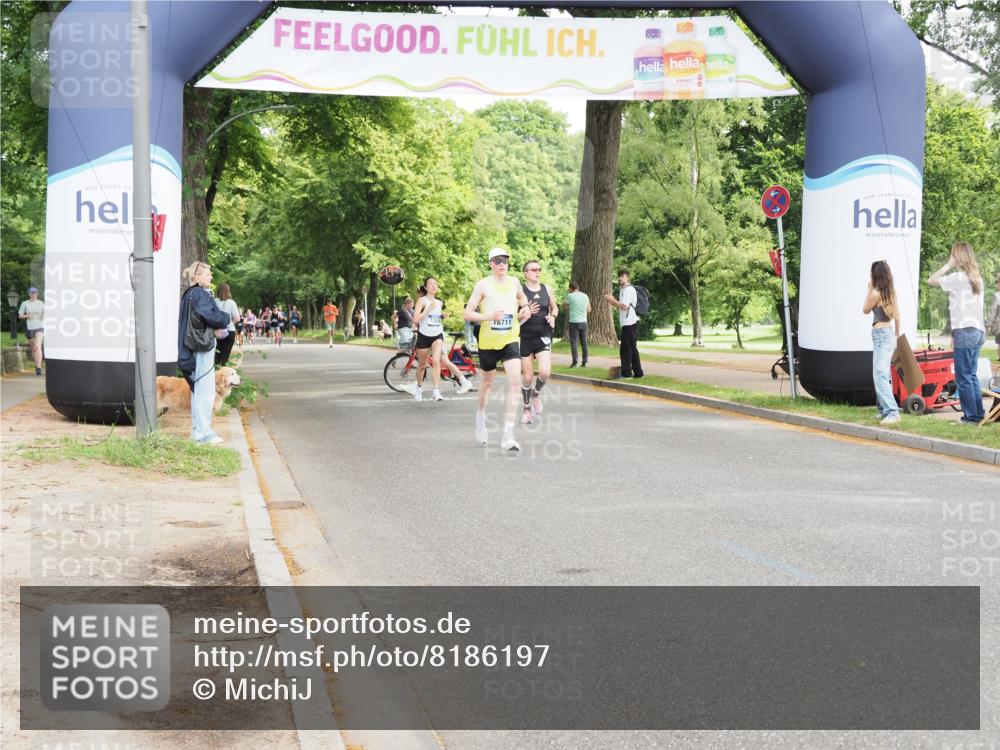 29.06.2025 - hella hamburg halbmarathon MichiJ http://msf.ph/oto/8186197 29.06.2025 10:18:46 Zwischen KM18-KM19 1827, 7389, 10486, 17374, 17428 meine-sportfotos.de