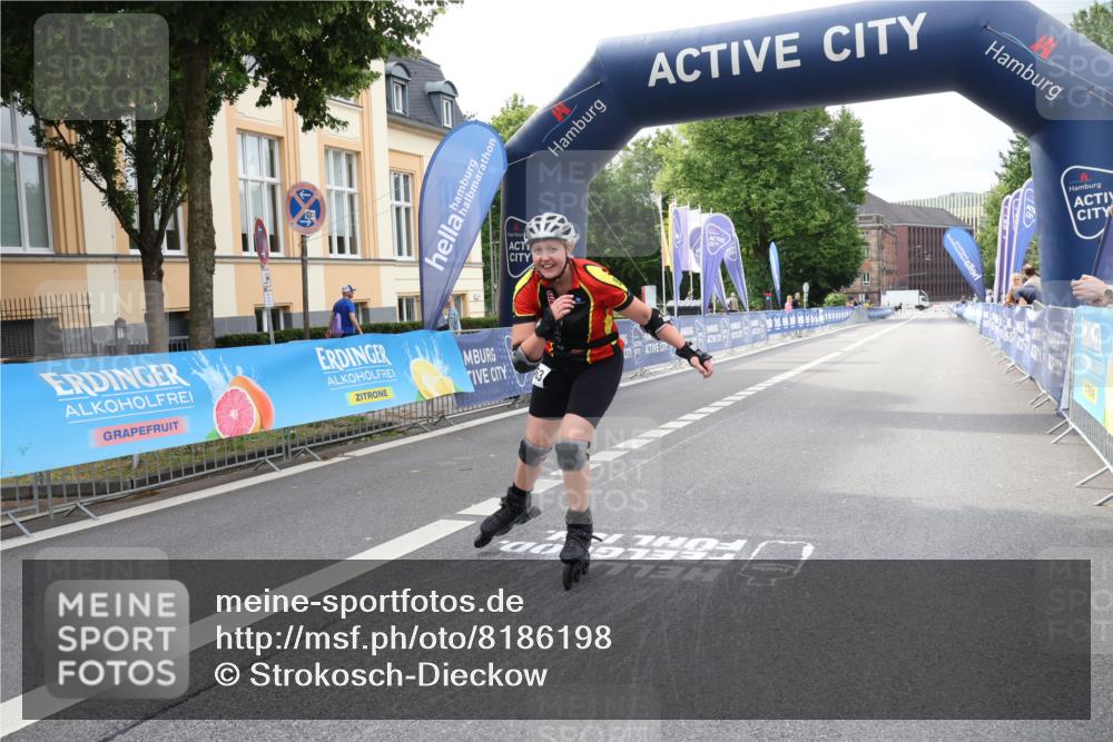 29.06.2025 - hella hamburg halbmarathon Strokosch-Dieckow http://msf.ph/oto/8186198 29.06.2025 09:26:06 Ziel 20463 meine-sportfotos.de