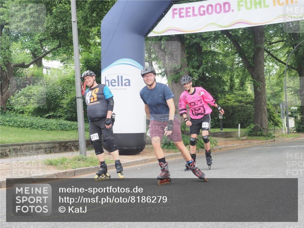 29.06.2025 - hella hamburg halbmarathon KatJ http://msf.ph/oto/8186279 29.06.2025 09:24:46 Zwischen KM18-KM19  meine-sportfotos.de