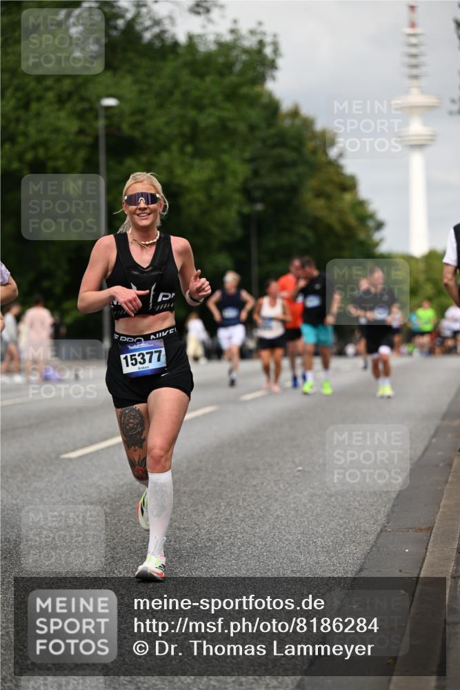 29.06.2025 - hella hamburg halbmarathon Dr. Thomas Lammeyer http://msf.ph/oto/8186284 29.06.2025 10:10:51 Kennedybrücke 1245, 1766, 1981, 4550, 4666, 5951, 6314, 6572, 6664, 8051, 8960, 9560, 10212, 10297, 10736, 10886 meine-sportfotos.de