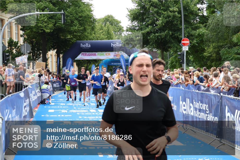 29.06.2025 - hella hamburg halbmarathon Zöllner http://msf.ph/oto/8186286 29.06.2025 10:43:07 Ziel 4229, 6721, 7035, 7451, 8218, 9364, 9833, 10469, 12657, 12723, 12776, 12839, 15255, 17177, 19038 meine-sportfotos.de