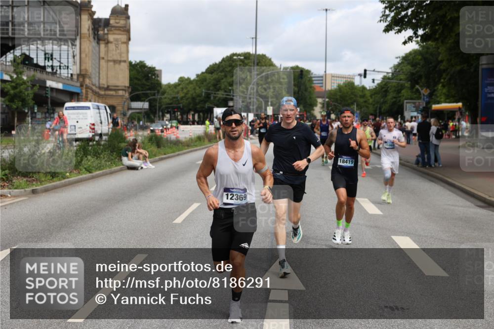 29.06.2025 - hella hamburg halbmarathon Yannick Fuchs http://msf.ph/oto/8186291 29.06.2025 10:29:47 20KM 1217, 1562, 4740, 5269, 5554, 6704, 7466, 7867, 7972, 8395, 8864, 8901, 10771, 11559, 12204, 12369, 12751, 14388, 14603, 14629, 14952, 15390, 15391, 15991, 16140, 16177, 16695, 16712, 16811, 16963, 16964, 17643, 17826, 18183, 18220, 18419, 19022 meine-sportfotos.de