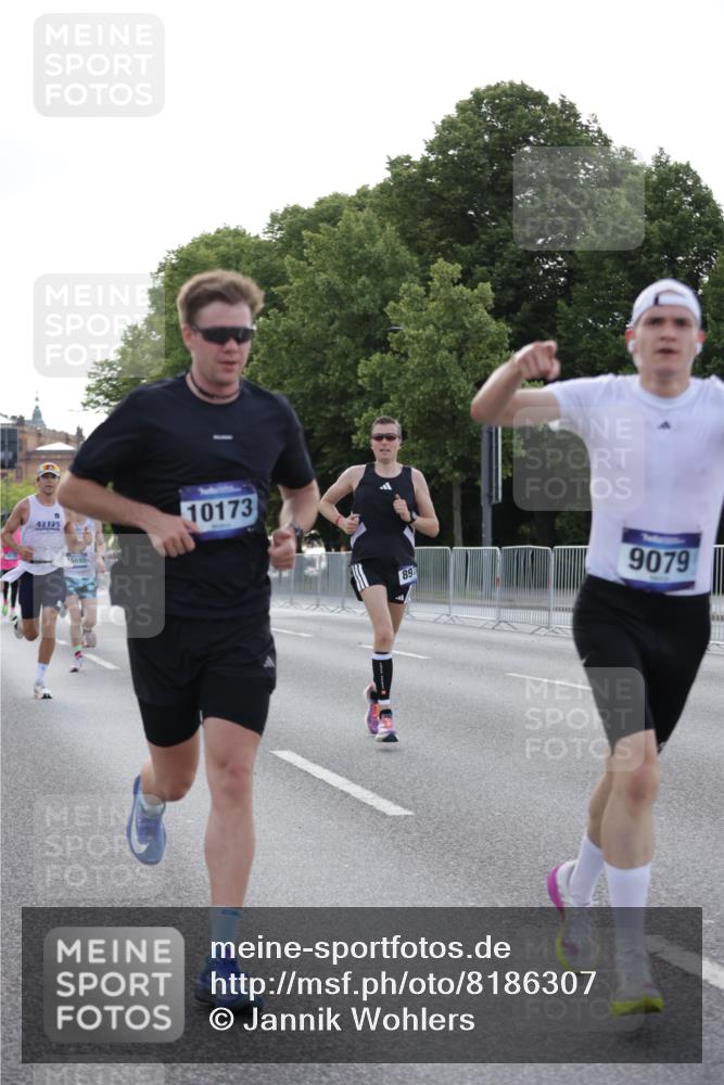 29.06.2025 - hella hamburg halbmarathon Jannik Wohlers http://msf.ph/oto/8186307 29.06.2025 09:43:51 Lombardsbrücke 1122, 1953, 5308, 5344, 7231, 7793, 8975, 9047, 9079, 10173, 10222, 10655, 10790, 13606, 14828, 15655 meine-sportfotos.de