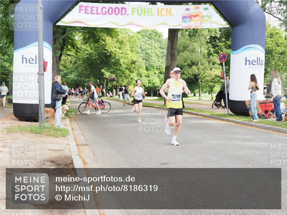 29.06.2025 - hella hamburg halbmarathon MichiJ http://msf.ph/oto/8186319 29.06.2025 10:18:47 Zwischen KM18-KM19 1827, 7389, 8975, 10486, 16711, 17374, 17428 meine-sportfotos.de