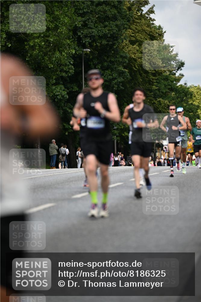 29.06.2025 - hella hamburg halbmarathon Dr. Thomas Lammeyer http://msf.ph/oto/8186325 29.06.2025 09:47:26 Kennedybrücke 1122, 1953, 5308, 5344, 7231, 7793, 8975, 9047, 9079, 10106, 10173, 10790, 11150 meine-sportfotos.de