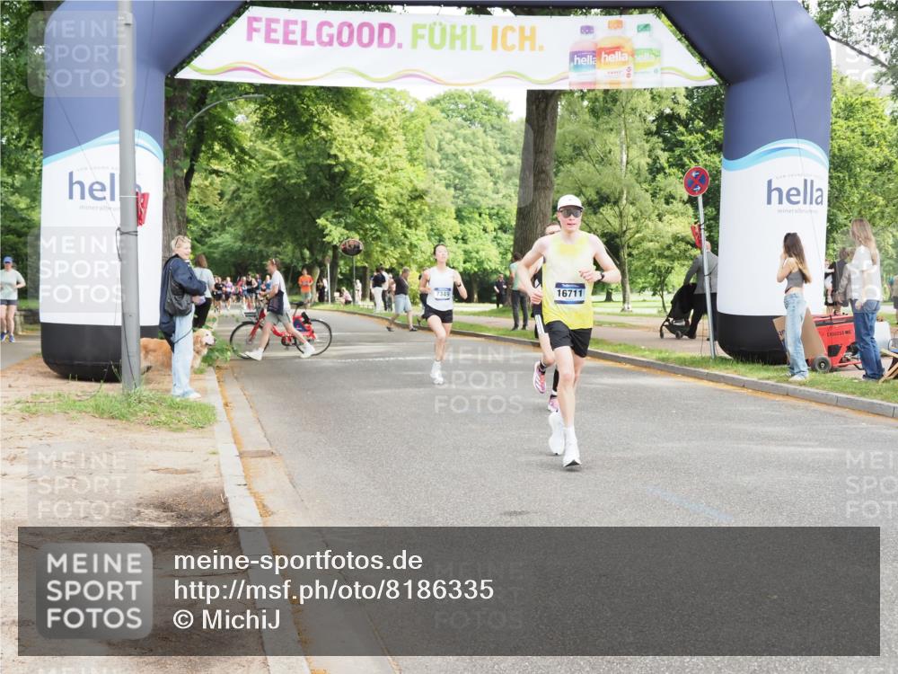 29.06.2025 - hella hamburg halbmarathon MichiJ http://msf.ph/oto/8186335 29.06.2025 10:18:47 Zwischen KM18-KM19 1827, 7389, 8975, 10486, 16711, 17374, 17428 meine-sportfotos.de