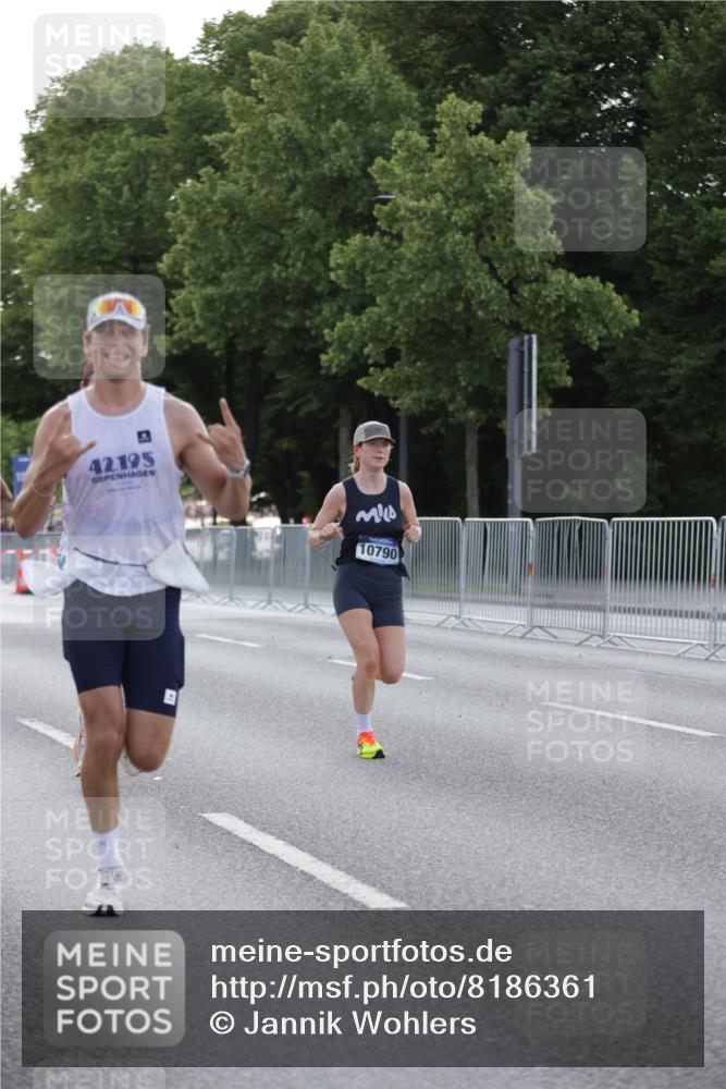 29.06.2025 - hella hamburg halbmarathon Jannik Wohlers http://msf.ph/oto/8186361 29.06.2025 09:43:53 Lombardsbrücke 1122, 2879, 5308, 5344, 7231, 7793, 8975, 9047, 9079, 10106, 10173, 10222, 10655, 10790, 13606, 14828, 15655, 16118, 17258 meine-sportfotos.de