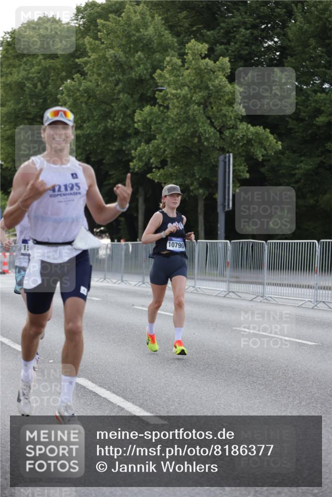 29.06.2025 - hella hamburg halbmarathon Jannik Wohlers http://msf.ph/oto/8186377 29.06.2025 09:43:53 Lombardsbrücke 1122, 2879, 5308, 5344, 7231, 7793, 8975, 9047, 9079, 10106, 10173, 10222, 10655, 10790, 13606, 14828, 15655, 16118, 17258 meine-sportfotos.de