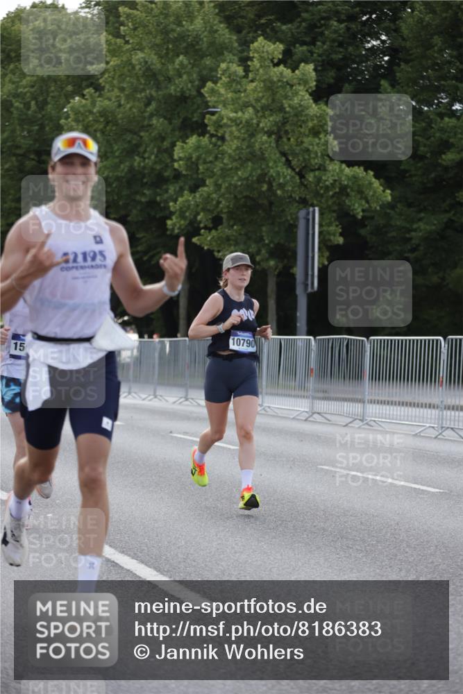 29.06.2025 - hella hamburg halbmarathon Jannik Wohlers http://msf.ph/oto/8186383 29.06.2025 09:43:53 Lombardsbrücke 1122, 2879, 5308, 5344, 7231, 7793, 8975, 9047, 9079, 10106, 10173, 10222, 10655, 10790, 13606, 14828, 15655, 16118, 17258 meine-sportfotos.de