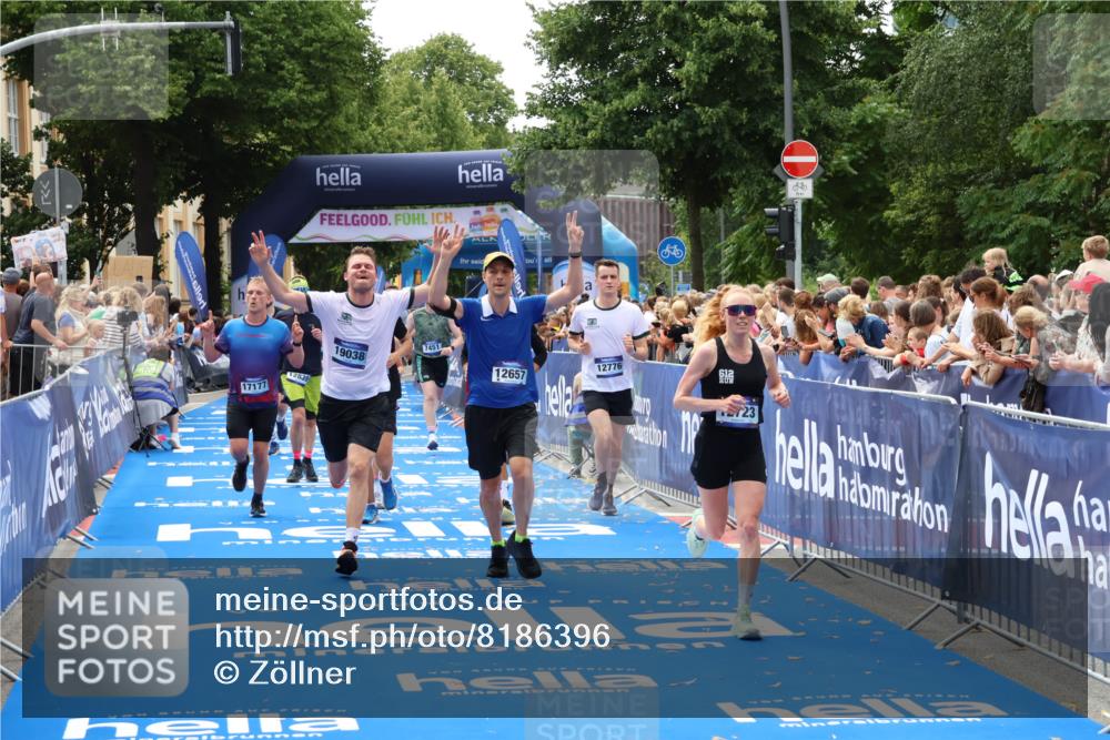 29.06.2025 - hella hamburg halbmarathon Zöllner http://msf.ph/oto/8186396 29.06.2025 10:43:10 Ziel 4229, 6721, 7026, 7451, 9833, 10251, 10469, 11177, 12153, 12657, 12723, 12776, 12839, 15255, 17177, 19038 meine-sportfotos.de