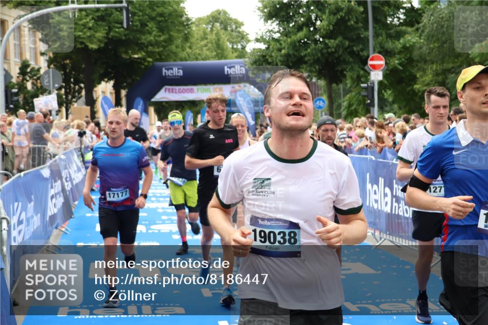 29.06.2025 - hella hamburg halbmarathon Zöllner http://msf.ph/oto/8186447 29.06.2025 10:43:12 Ziel 1675, 4229, 6721, 7026, 7093, 7451, 9833, 10251, 11177, 12153, 12657, 12723, 12776, 12839, 15255, 15706, 17177, 18304, 19038 meine-sportfotos.de