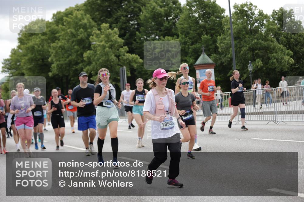 29.06.2025 - hella hamburg halbmarathon Jannik Wohlers http://msf.ph/oto/8186521 29.06.2025 11:11:24 Lombardsbrücke 1934, 2695, 2696, 2969, 3016, 3564, 3608, 3667, 3932, 4196, 4574, 4821, 4881, 6000, 6001, 6242, 6454, 6455, 7050, 7686, 7687, 7939, 8768, 8831, 9322, 9415, 9683, 10822, 10827, 10997, 11005, 11796, 13298, 14078, 14082, 14656, 14806, 14859, 15238, 15746, 16219, 16268, 16438, 16485, 16773, 17570, 18260, 18383, 18955 meine-sportfotos.de