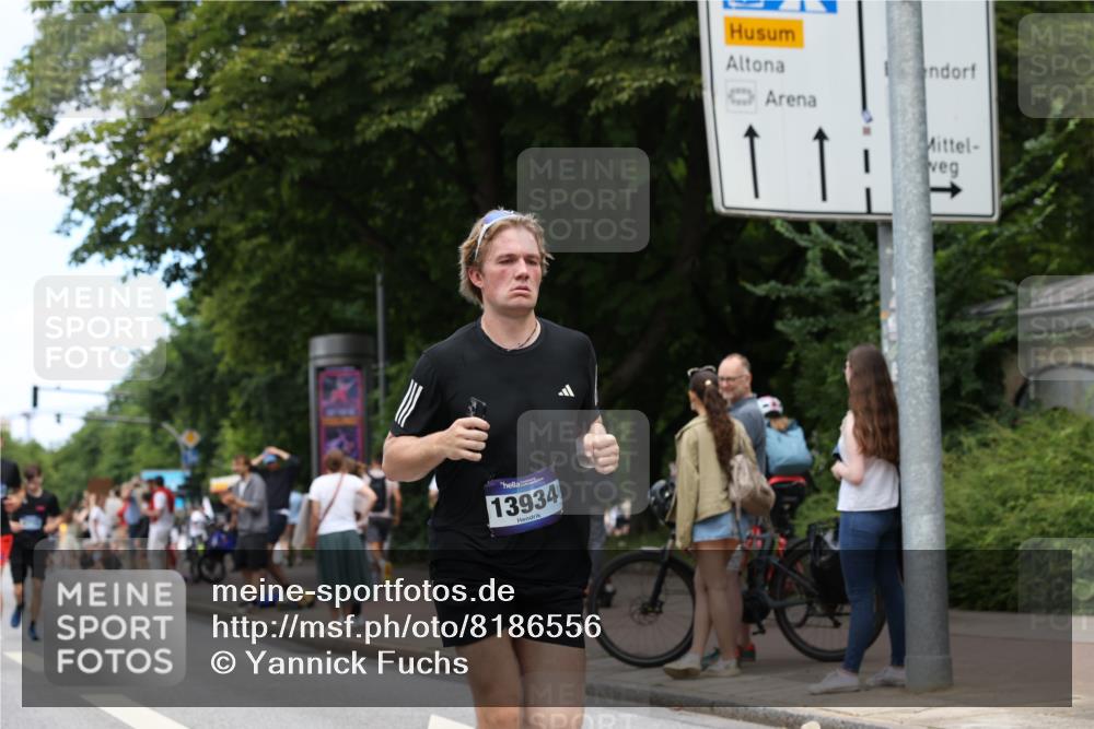 29.06.2025 - hella hamburg halbmarathon Yannick Fuchs http://msf.ph/oto/8186556 29.06.2025 11:21:25 20KM 2010, 2505, 2699, 2703, 2751, 3571, 3910, 4161, 4349, 4373, 4824, 4826, 5494, 5584, 5629, 6285, 6710, 7228, 7604, 7917, 8050, 8962, 9913, 10013, 10077, 10374, 10594, 11046, 11092, 11668, 11981, 12958, 13382, 13477, 13934, 14029, 14216, 14803, 14810, 14986, 15471, 15660, 15752, 15869, 16821, 16886, 16999, 17034, 17103, 17207, 17438, 18077, 18503, 18610, 19081, 19193 meine-sportfotos.de