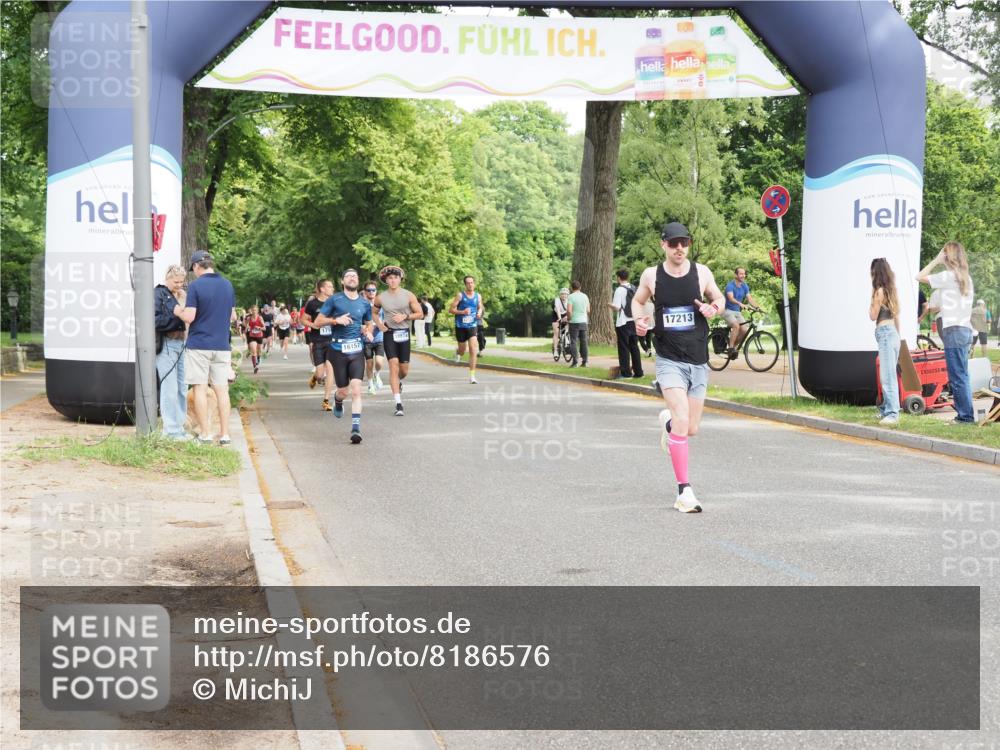 29.06.2025 - hella hamburg halbmarathon MichiJ http://msf.ph/oto/8186576 29.06.2025 10:18:59 Zwischen KM18-KM19 12287, 17213 meine-sportfotos.de