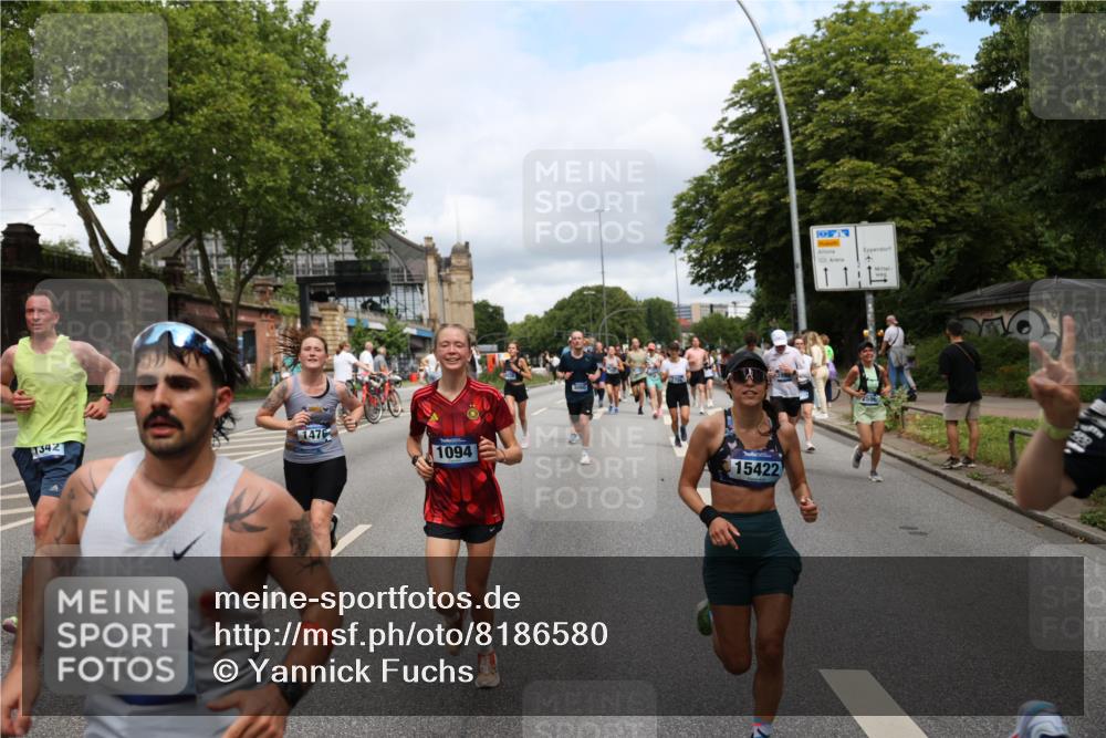 29.06.2025 - hella hamburg halbmarathon Yannick Fuchs http://msf.ph/oto/8186580 29.06.2025 10:43:37 20KM 1094, 1342, 1381, 1476, 2013, 2504, 2516, 2592, 2596, 2706, 2878, 2889, 2937, 3060, 3692, 4017, 4832, 5460, 6115, 6158, 7067, 7297, 7332, 8112, 8437, 8821, 9038, 9126, 9200, 9213, 9463, 9619, 9649, 9695, 9924, 9965, 10184, 11340, 11519, 11819, 11977, 12035, 12094, 12271, 12421, 12670, 13233, 13688, 13690, 14526, 15422, 15523, 16114, 16627, 16653, 16731, 16891, 17753, 17908, 18058, 18842, 18926, 19109 meine-sportfotos.de