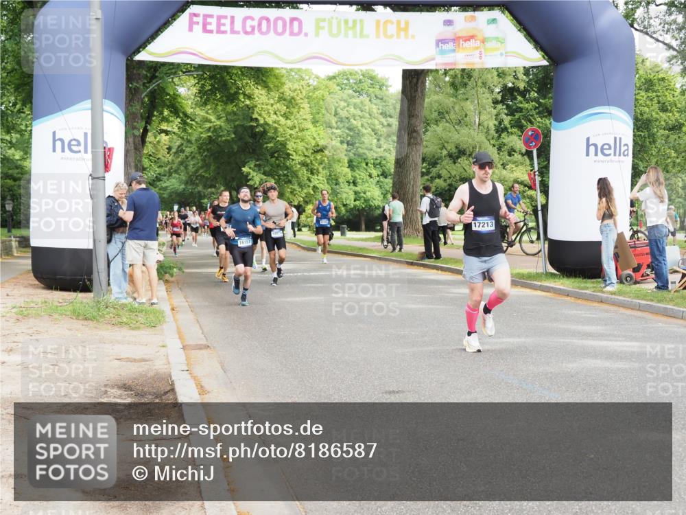 29.06.2025 - hella hamburg halbmarathon MichiJ http://msf.ph/oto/8186587 29.06.2025 10:18:59 Zwischen KM18-KM19 12287, 17213 meine-sportfotos.de