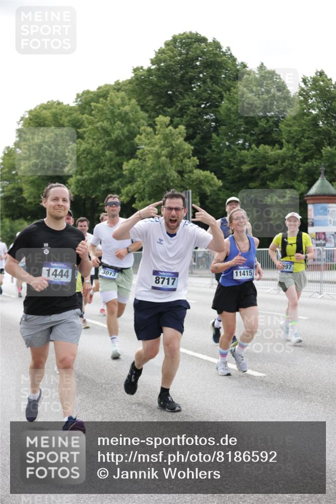 29.06.2025 - hella hamburg halbmarathon Jannik Wohlers http://msf.ph/oto/8186592 29.06.2025 10:23:36 Lombardsbrücke 1389, 1444, 1545, 2489, 3013, 3185, 3579, 4122, 4597, 4990, 4993, 5039, 5055, 5258, 5260, 5358, 5661, 5954, 7013, 7426, 8141, 8149, 8502, 8717, 9217, 9603, 11044, 11306, 11347, 11415, 11454, 14433, 14439, 15352, 17414, 17513, 17595, 18091, 18210, 18314, 18745, 18998, 19017 meine-sportfotos.de