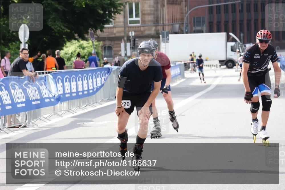 29.06.2025 - hella hamburg halbmarathon Strokosch-Dieckow http://msf.ph/oto/8186637 29.06.2025 09:26:57 Ziel 20220, 20281, 20283 meine-sportfotos.de