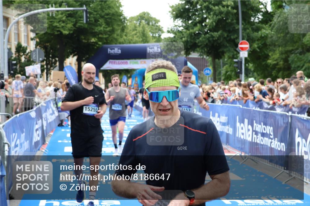 29.06.2025 - hella hamburg halbmarathon Zöllner http://msf.ph/oto/8186647 29.06.2025 10:43:15 Ziel 1675, 7026, 7093, 7451, 10251, 11177, 12153, 15255, 15706, 16314, 18304 meine-sportfotos.de