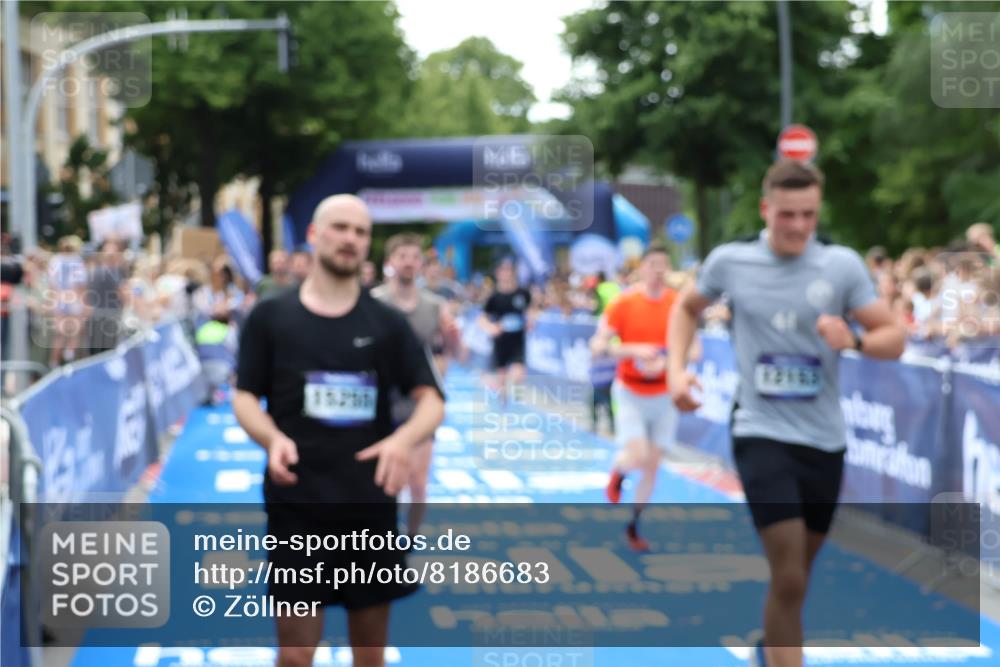 29.06.2025 - hella hamburg halbmarathon Zöllner http://msf.ph/oto/8186683 29.06.2025 10:43:16 Ziel 1675, 7026, 7093, 10251, 11177, 12153, 15255, 15706, 16314, 16997, 18304 meine-sportfotos.de