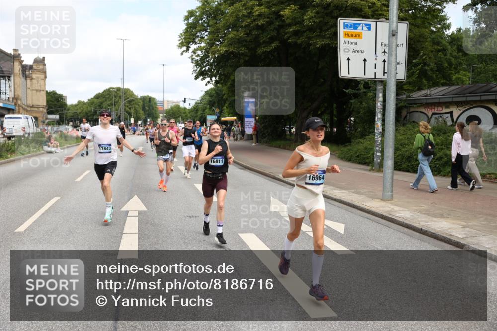 29.06.2025 - hella hamburg halbmarathon Yannick Fuchs http://msf.ph/oto/8186716 29.06.2025 10:30:00 20KM 57, 1344, 1562, 4050, 4740, 4944, 5269, 5554, 6704, 7466, 7867, 8901, 10771, 11559, 11898, 12044, 12204, 12751, 14629, 14841, 14952, 15390, 15391, 15931, 16140, 16177, 16695, 16811, 16963, 16964, 17022, 17643, 17826, 18183, 18220, 18237 meine-sportfotos.de