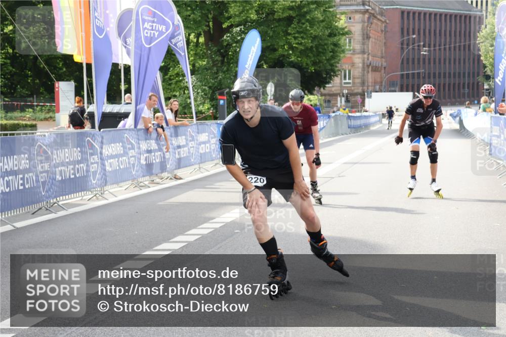 29.06.2025 - hella hamburg halbmarathon Strokosch-Dieckow http://msf.ph/oto/8186759 29.06.2025 09:26:59 Ziel 20220, 20281, 20283 meine-sportfotos.de
