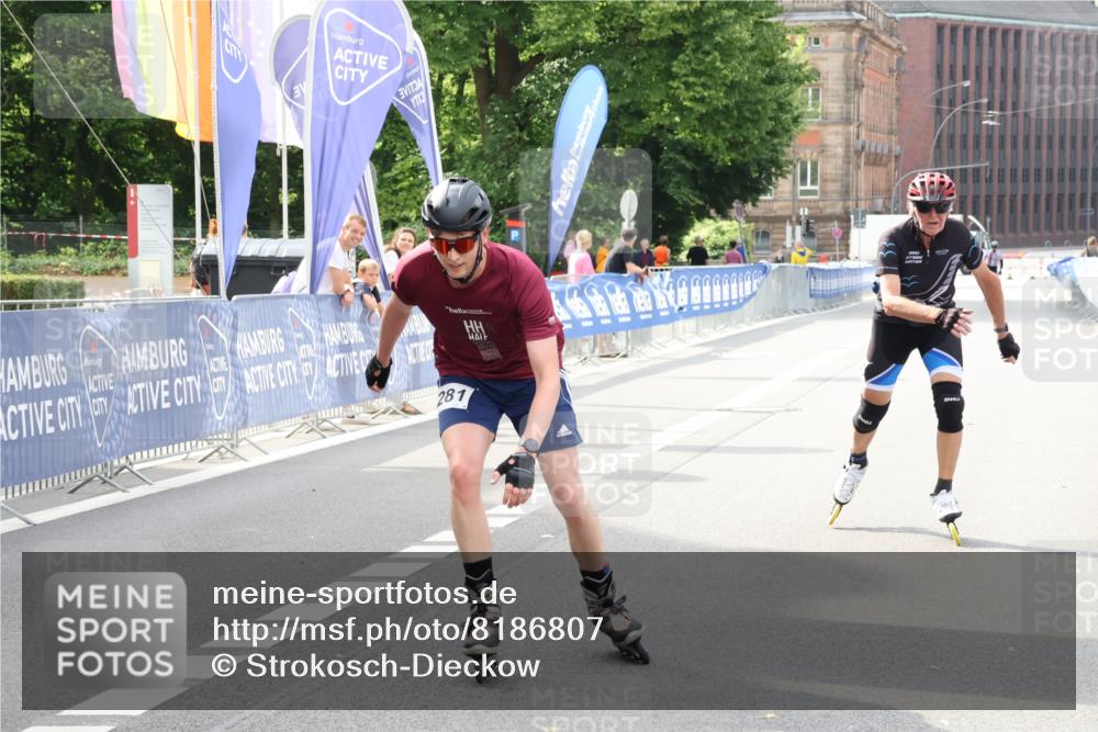 29.06.2025 - hella hamburg halbmarathon Strokosch-Dieckow http://msf.ph/oto/8186807 29.06.2025 09:27:00 Ziel 20220, 20281, 20283 meine-sportfotos.de
