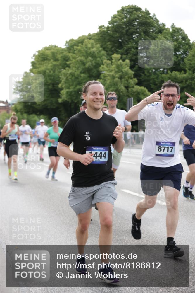 29.06.2025 - hella hamburg halbmarathon Jannik Wohlers http://msf.ph/oto/8186812 29.06.2025 10:23:36 Lombardsbrücke 1389, 1444, 1545, 2489, 3013, 3185, 3579, 4122, 4597, 4990, 4993, 5039, 5055, 5258, 5260, 5358, 5661, 5954, 7013, 7426, 8141, 8149, 8502, 8717, 9217, 9603, 11044, 11306, 11347, 11415, 11454, 14433, 14439, 15352, 17414, 17513, 17595, 18091, 18210, 18314, 18745, 18998, 19017 meine-sportfotos.de