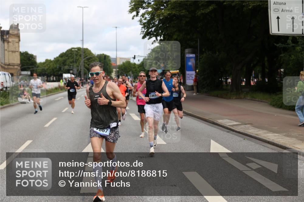 29.06.2025 - hella hamburg halbmarathon Yannick Fuchs http://msf.ph/oto/8186815 29.06.2025 10:30:01 20KM 57, 1344, 1562, 4050, 4740, 4944, 5269, 5554, 6704, 7466, 7867, 8901, 10771, 11559, 11898, 12044, 12204, 12751, 14629, 14841, 14952, 15390, 15391, 15931, 16177, 16695, 16811, 16963, 16964, 17022, 17643, 17826, 18183, 18220, 18237 meine-sportfotos.de