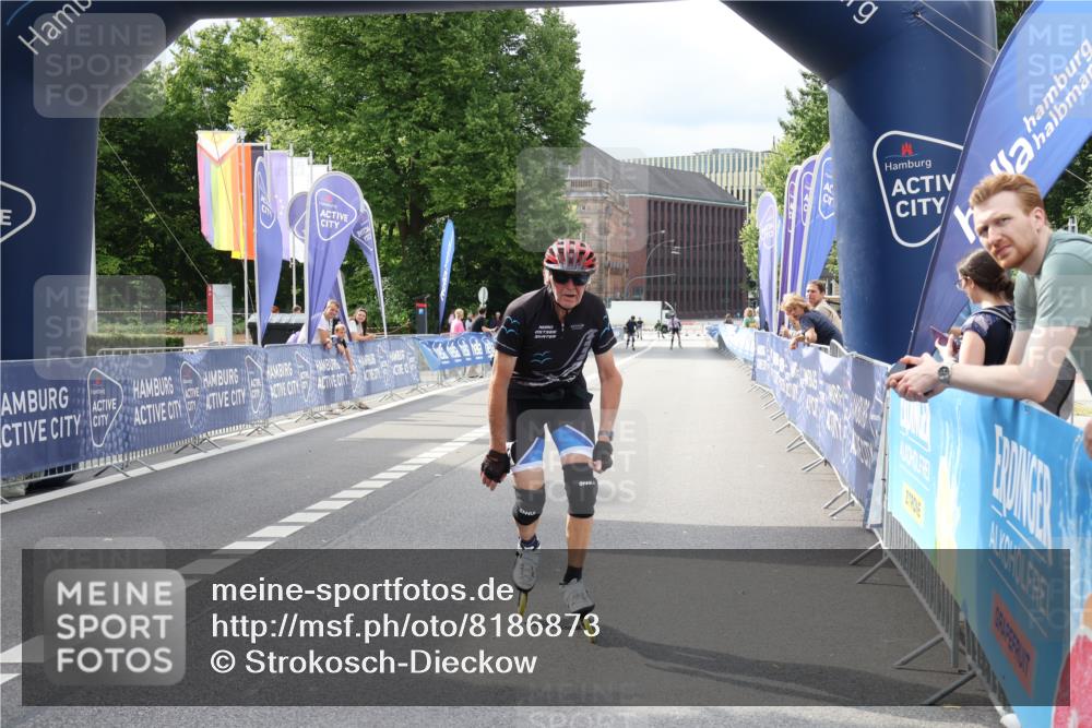29.06.2025 - hella hamburg halbmarathon Strokosch-Dieckow http://msf.ph/oto/8186873 29.06.2025 09:27:02 Ziel 20283 meine-sportfotos.de