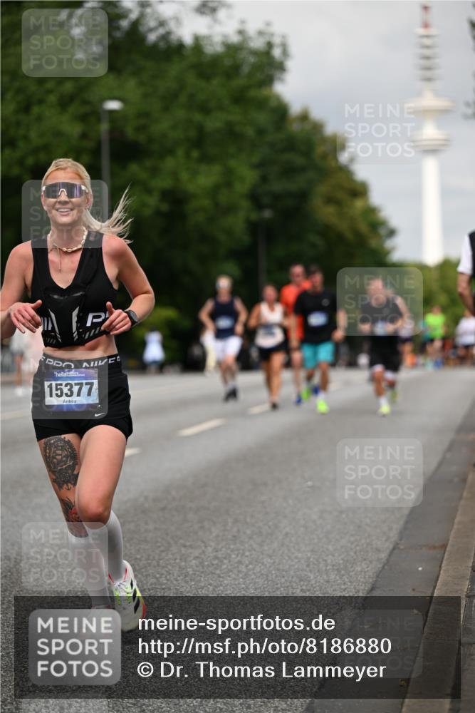 29.06.2025 - hella hamburg halbmarathon Dr. Thomas Lammeyer http://msf.ph/oto/8186880 29.06.2025 10:10:51 Kennedybrücke 1245, 1766, 1981, 4550, 4666, 5951, 6314, 6572, 6664, 8051, 8960, 9560, 10212, 10297, 10736, 10886 meine-sportfotos.de