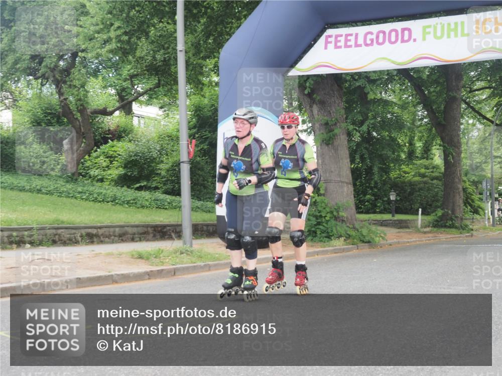 29.06.2025 - hella hamburg halbmarathon KatJ http://msf.ph/oto/8186915 29.06.2025 09:25:13 Zwischen KM18-KM19  meine-sportfotos.de